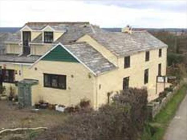 Bears & Boxes Country Guest House,  Crackington Haven
